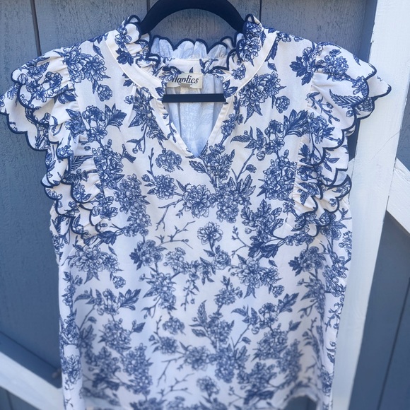Haptics Tops - Blue & White Floral Ruffle Sleeve Top